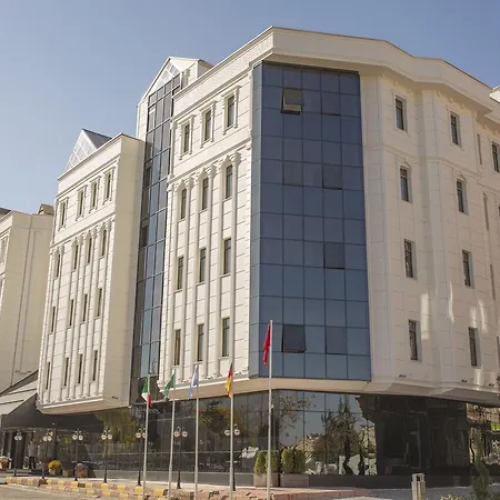 Altinoez Νεβσεχίρ